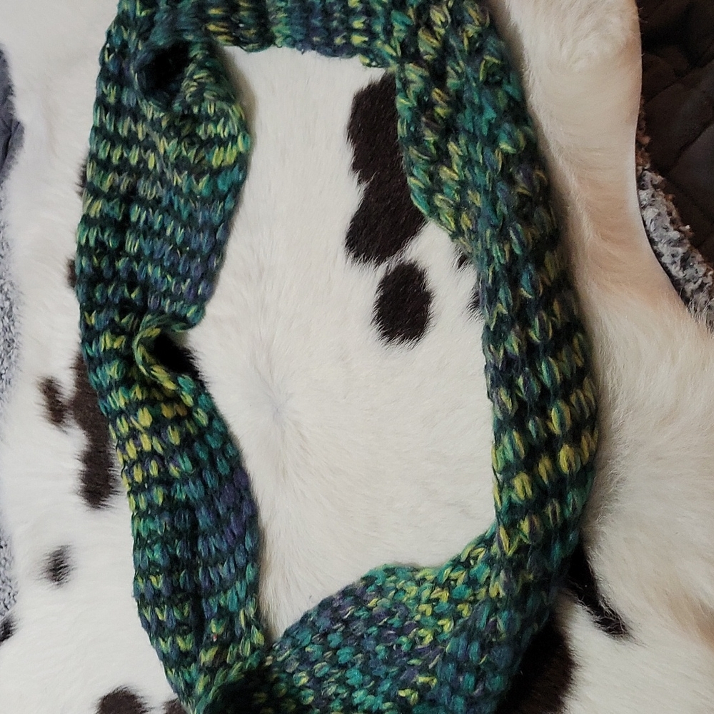 Scarf - Picture 3 of 3